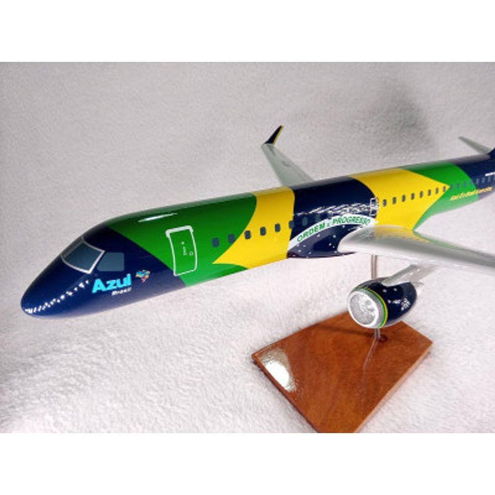 Aviao Embraer 195 - Azul Linhas Aereas - Bandeira do Brasil - MAQUETE |  Ponto