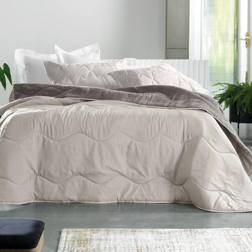Edredom Dupla Face Queen Altenburg Blend Comfort Sherpa em Microfibra 220 x 230 cm – Bege Menor preço em Edredom Dupla Face Queen Altenburg Blend Comfort Sherpa em Microfibra 220 x 230 cm – Bege